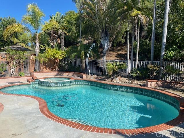 3711 Via Las Villas