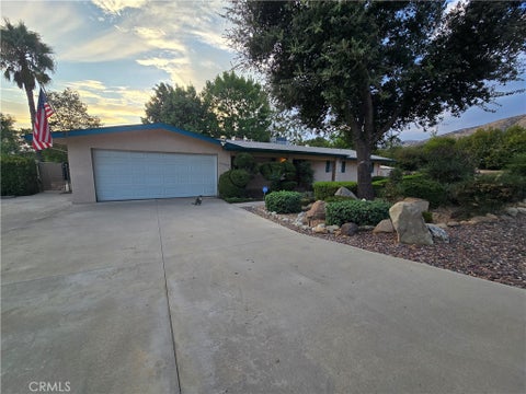 Photo of 10222 Cherry Croft Dr. DR, Yucaipa, CA 92399 (MLS # IG26189241)