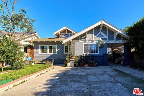 Photo of 162 S Ardmore Avenue, Los Angeles, CA 90004 (MLS # 25624483)