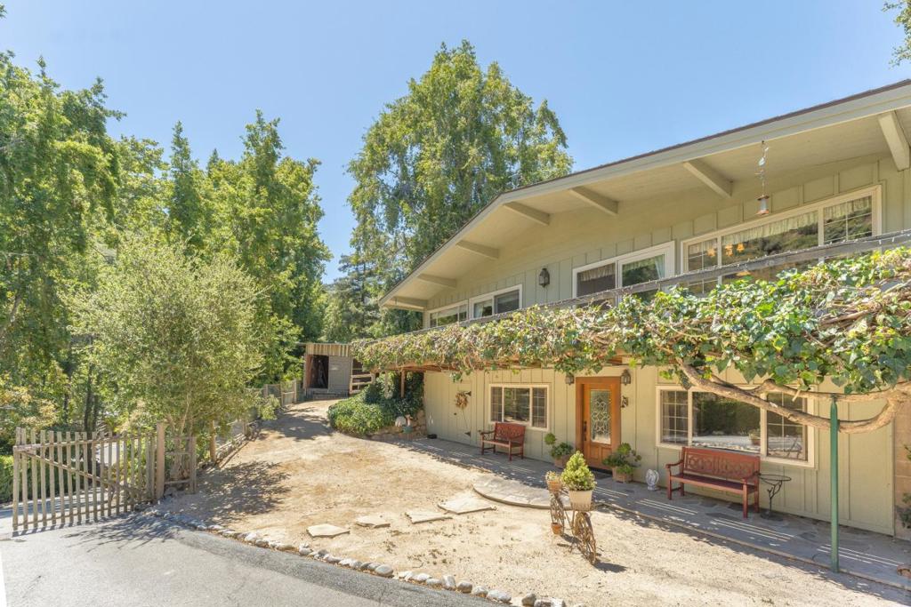 53 Southbank Road