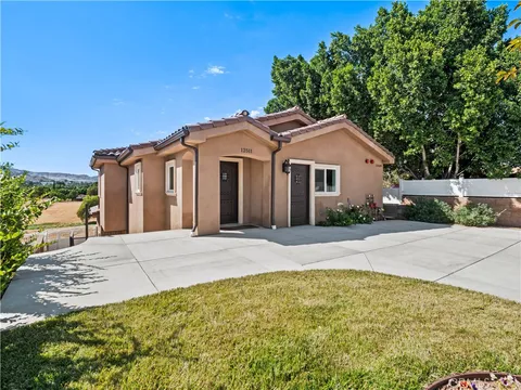 12511 125111\/2 Haleh Lane, Sylmar, CA 91342 - MLS#: SR25165416