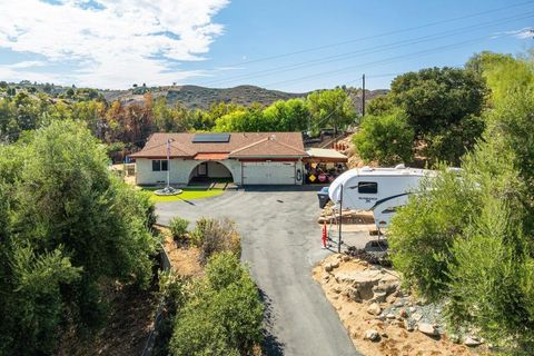 8944 Bower Ln Lakeside CA 92040