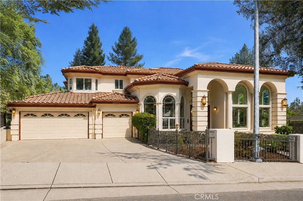 10935 Miramonte
