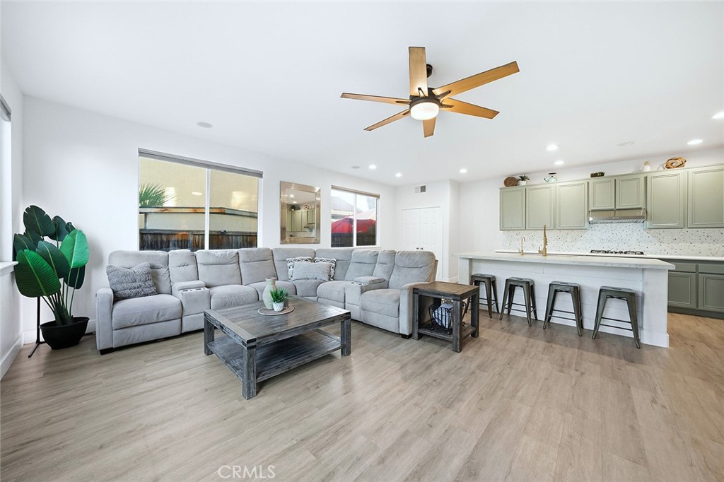 24567 Corte Descanso