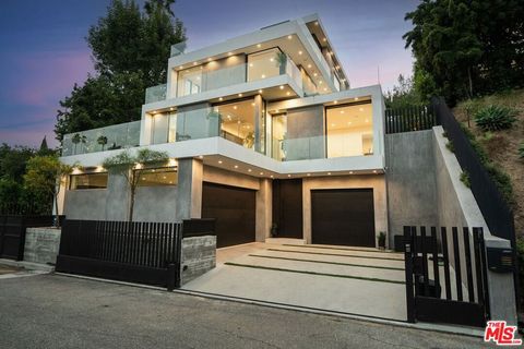 Photo of 2419 El Contento Drive, Los Angeles, CA 90068 (MLS # 26666701)