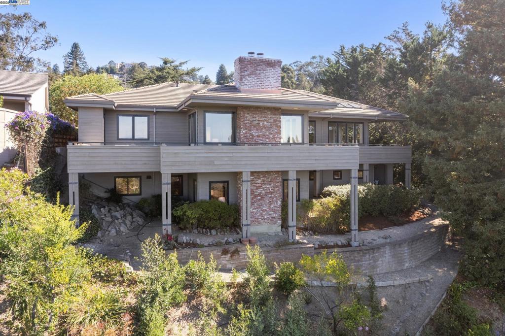 64 ROBLE ROAD
