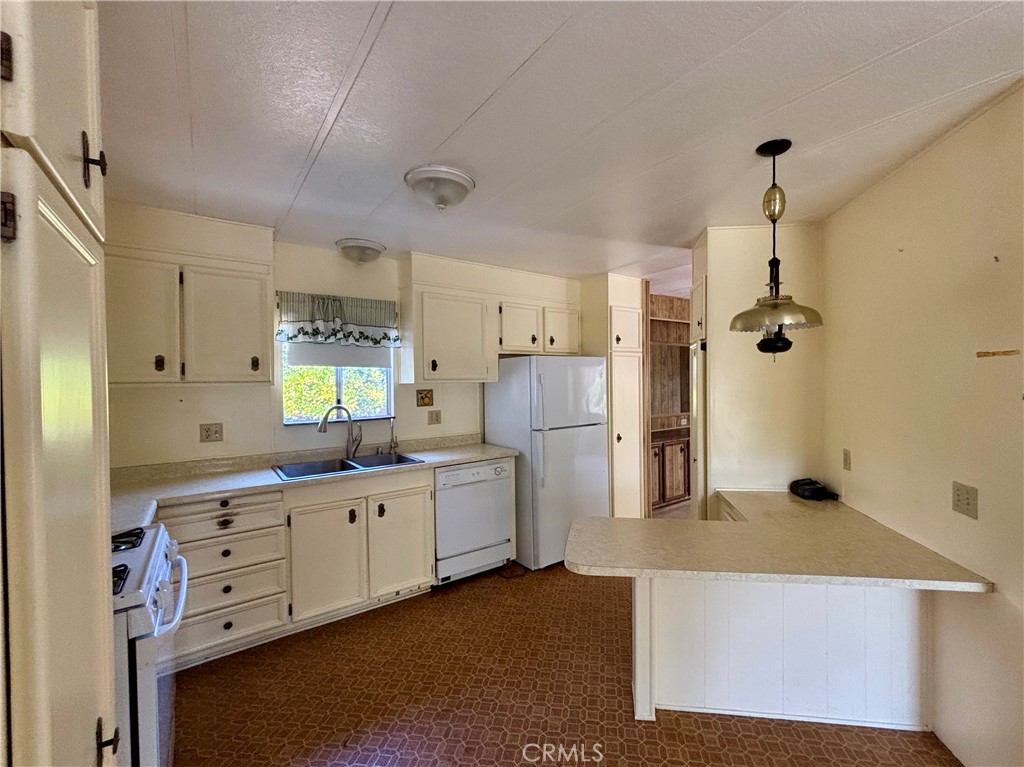 255 Encino Lane