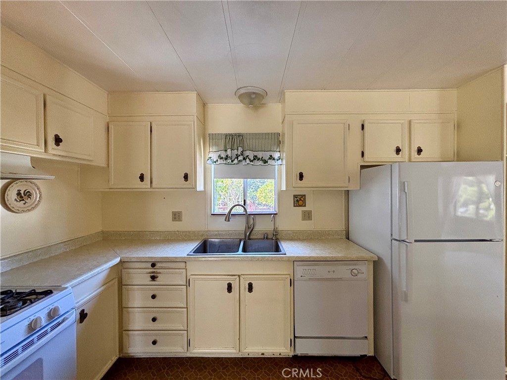 255 Encino Lane