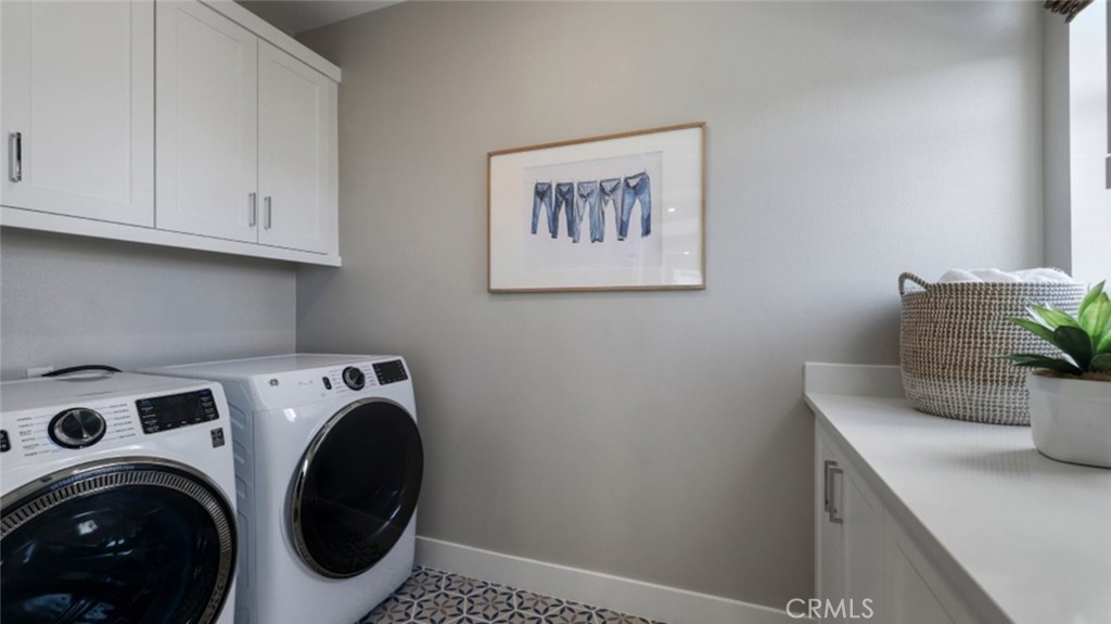 Mona at Luna Park - Residential