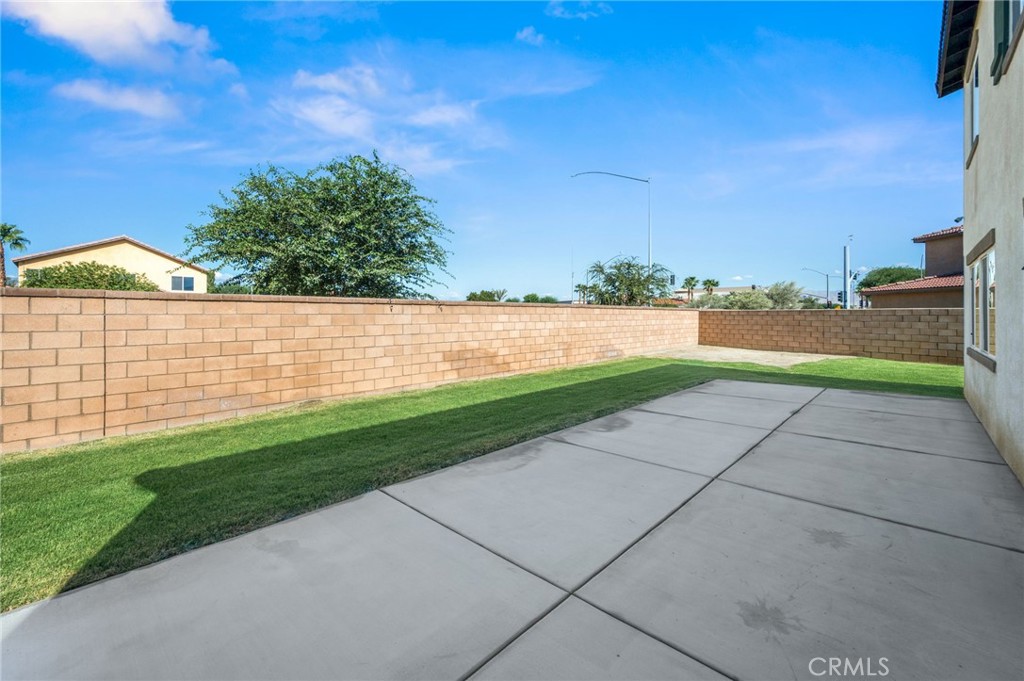 Mariposa Pointe - Residential