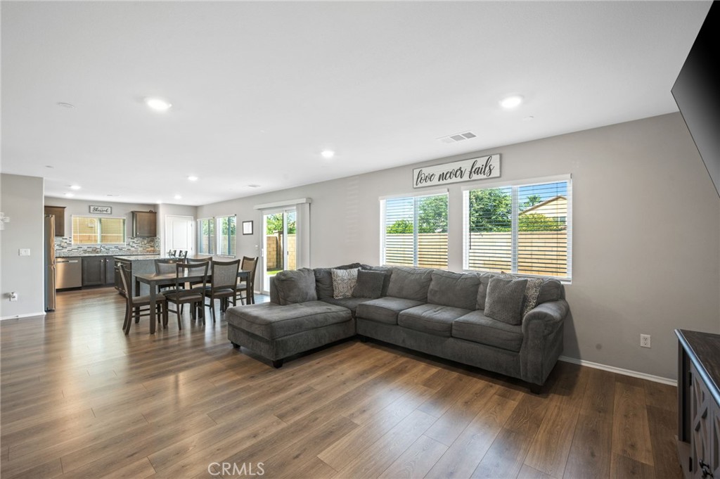 Mariposa Pointe - Residential