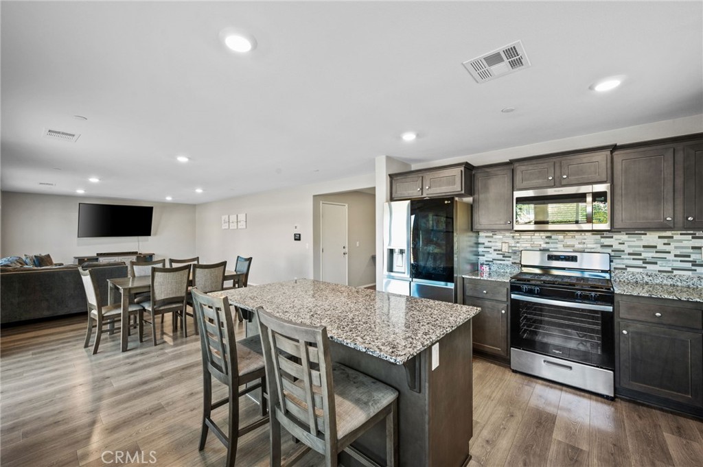Mariposa Pointe - Residential