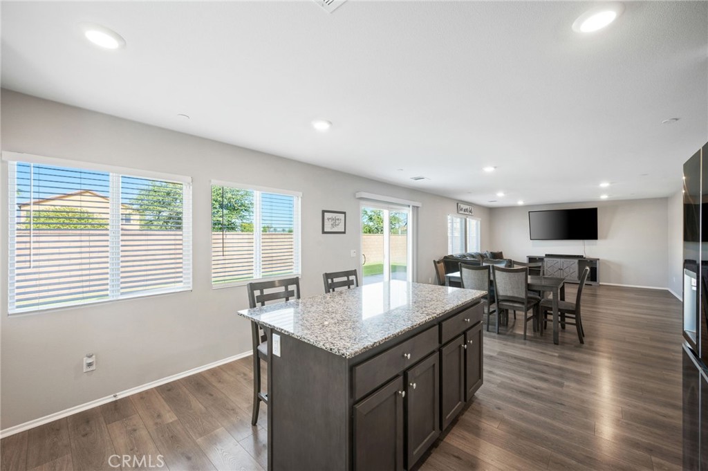 Mariposa Pointe - Residential