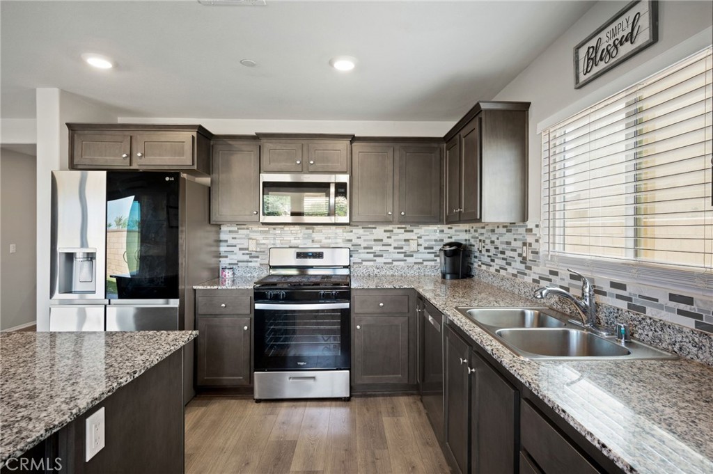 Mariposa Pointe - Residential