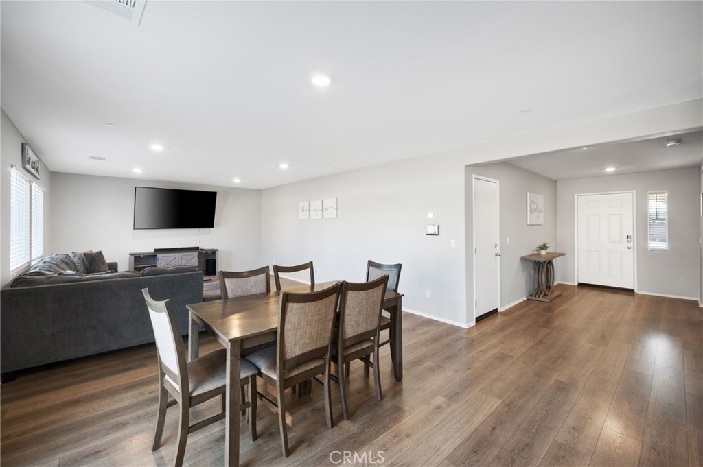 Mariposa Pointe - Residential