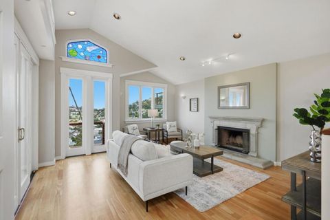 Photo of 285 Humboldt Road, Brisbane, CA 94005 (MLS # ML82051084)
