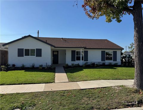 Photo of 380 N Sacramento St, Orange, CA 92867 (MLS # PW26002381)