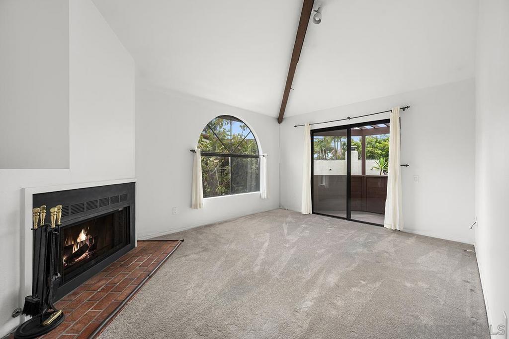 1943 Diamond St