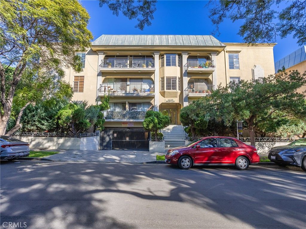 Photo of 1410 S Bentley Avenue #103, Westwood Century City, CA 90025 (MLS # BB26004174)