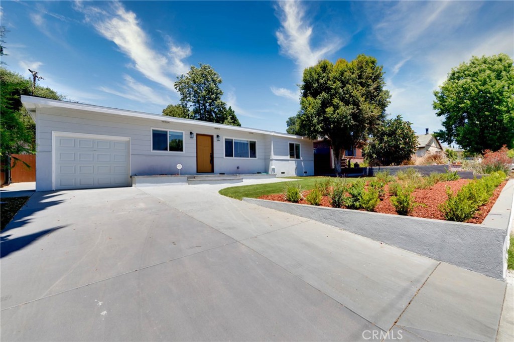 Properties 1 1541 2nd Street