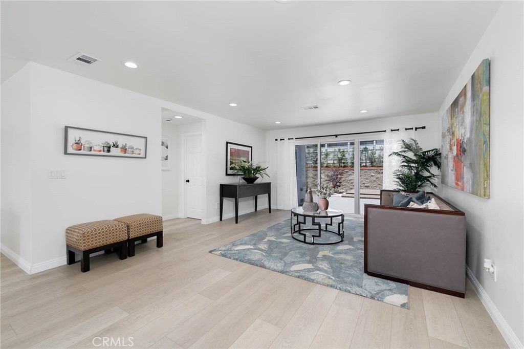 1541 2nd Street