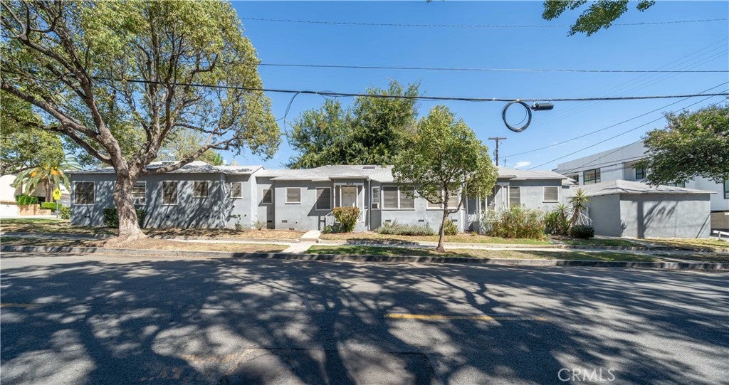 600 -606 E Providencia Avenue