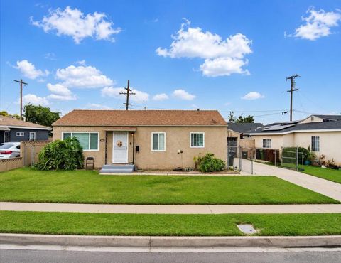 Photo of 2211 W 134th St ST, Los Angeles, CA 90059 (MLS # 260013161SD)