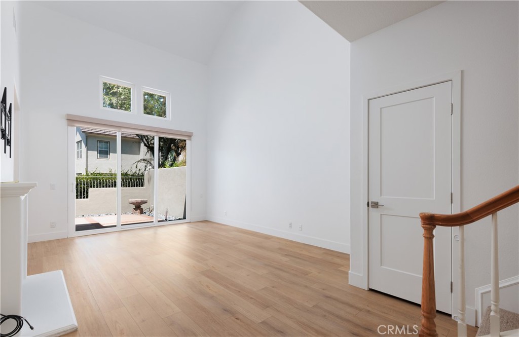 3 Longbourn Aisle