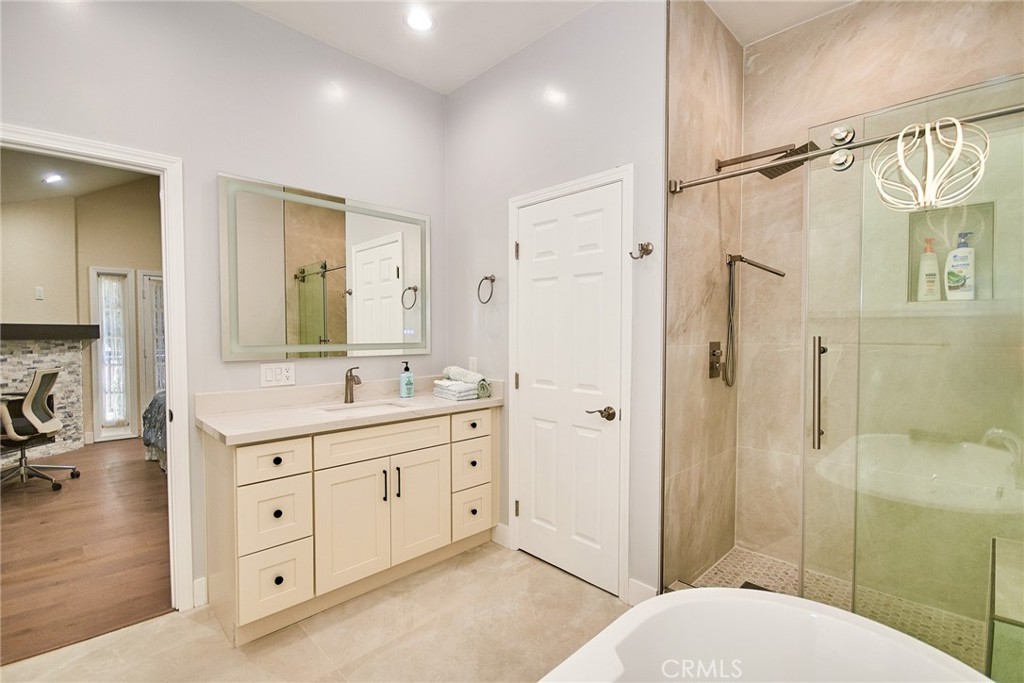Rimcrest Villas (RMVL) - Residential Lease