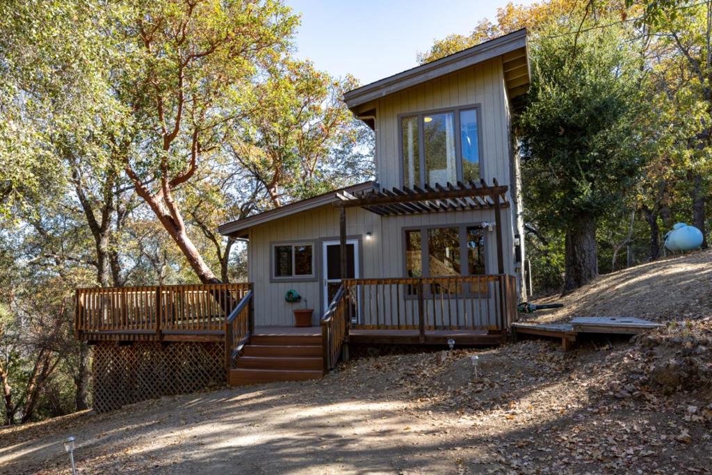 39207 Tassajara Road