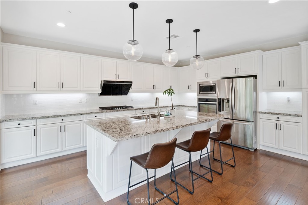 323 La Ventana Drive
