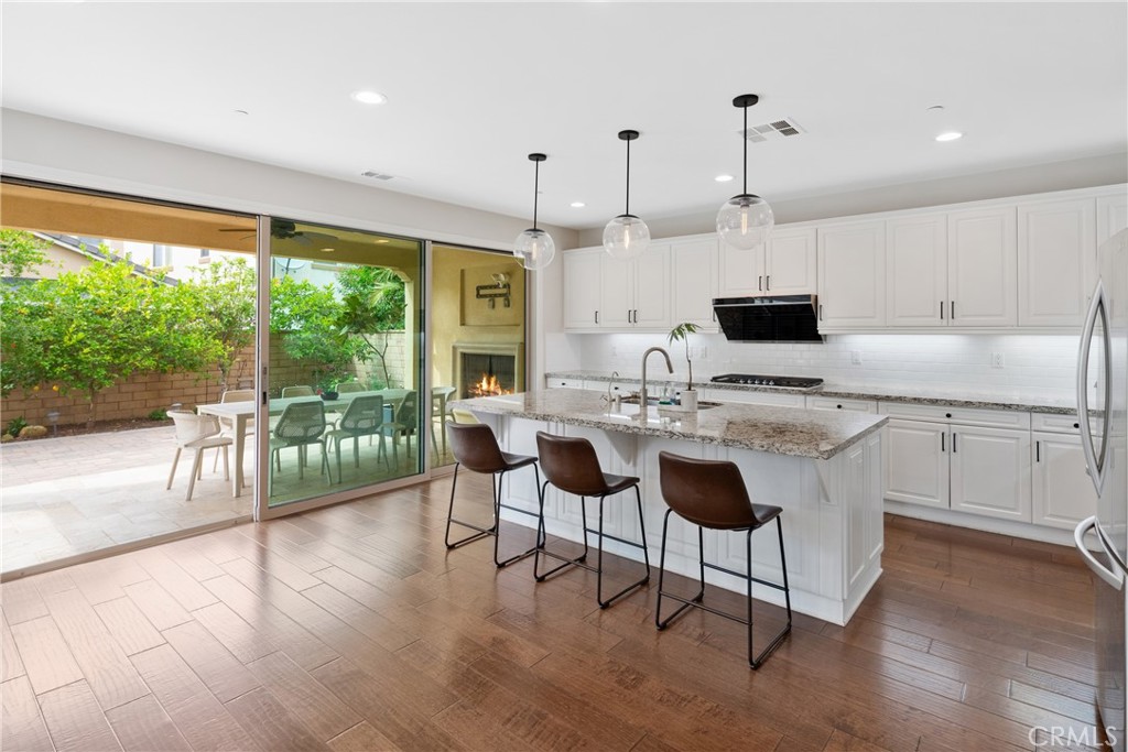 323 La Ventana Drive