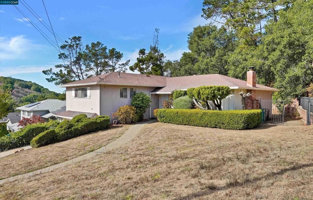 CHABOT ESTATES - Residential