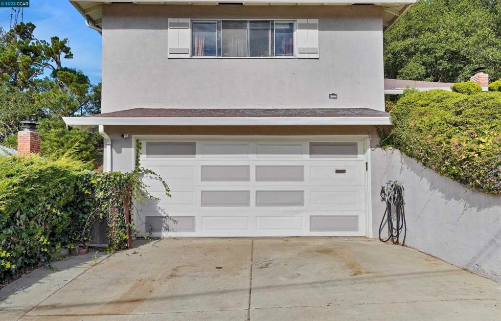 CHABOT ESTATES - Residential