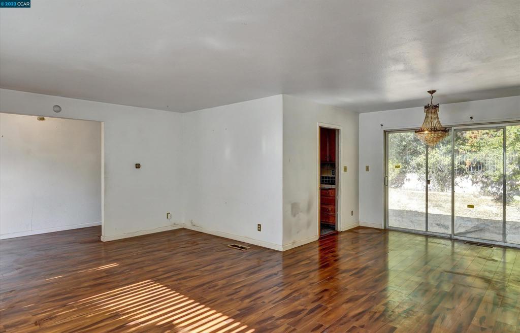 CHABOT ESTATES - Residential