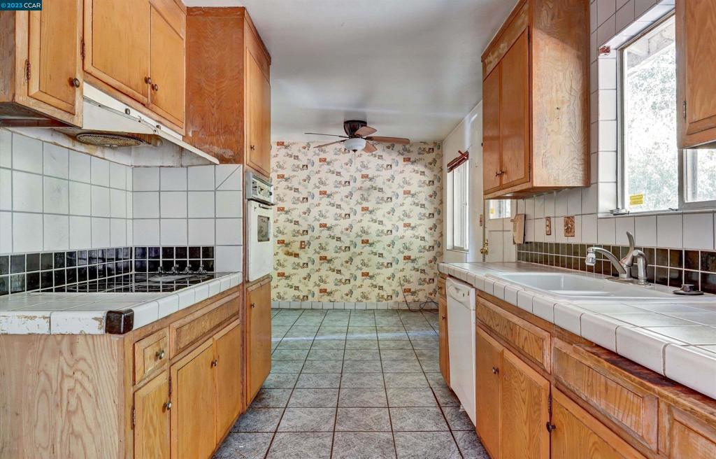 CHABOT ESTATES - Residential