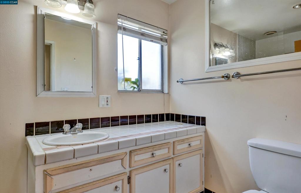 CHABOT ESTATES - Residential