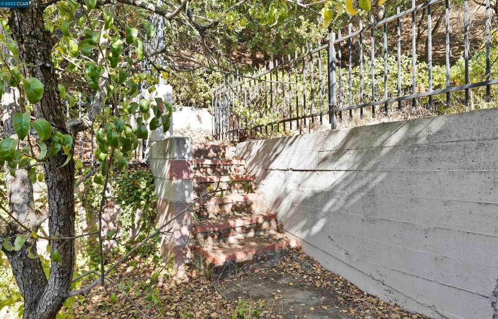 CHABOT ESTATES - Residential