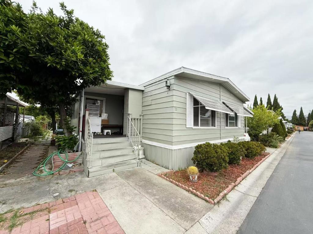 2151 Oakland Road
