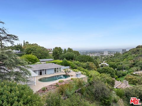 Photo of 15901 High Knoll Road, Encino, CA 91436 (MLS # 25597977)