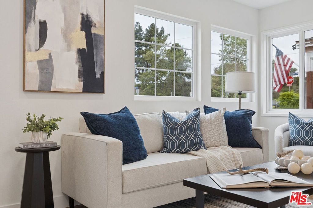 Photo of 11814 Beatrice Street, Culver City, CA 90230 (MLS # 26663549)