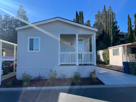 Photo of 96 Timber Cove, Campbell, CA 95008 (MLS # ML82039036)