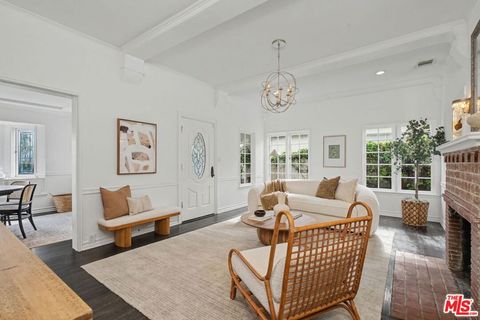 Photo of 5009 Willowcrest Avenue, North Hollywood, CA 91601 (MLS # 26642625)