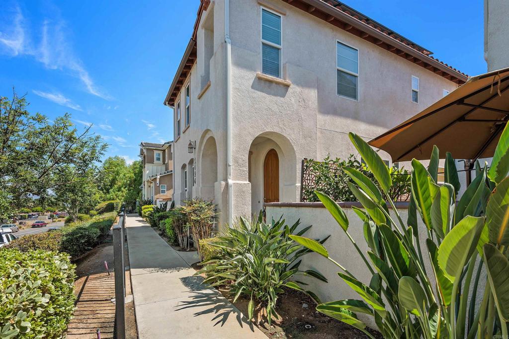 1494 Mosaic Glen