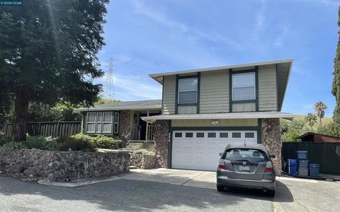 Photo of 4476 Saint John Ln Ln, Pittsburg, CA 94565 (MLS # 41131674)