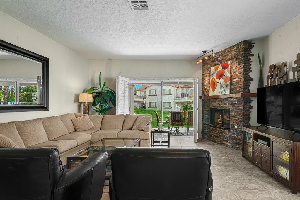 Desert Falls C.C. - Residential