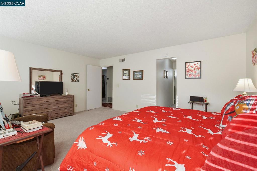 ROSSMOOR - Residential