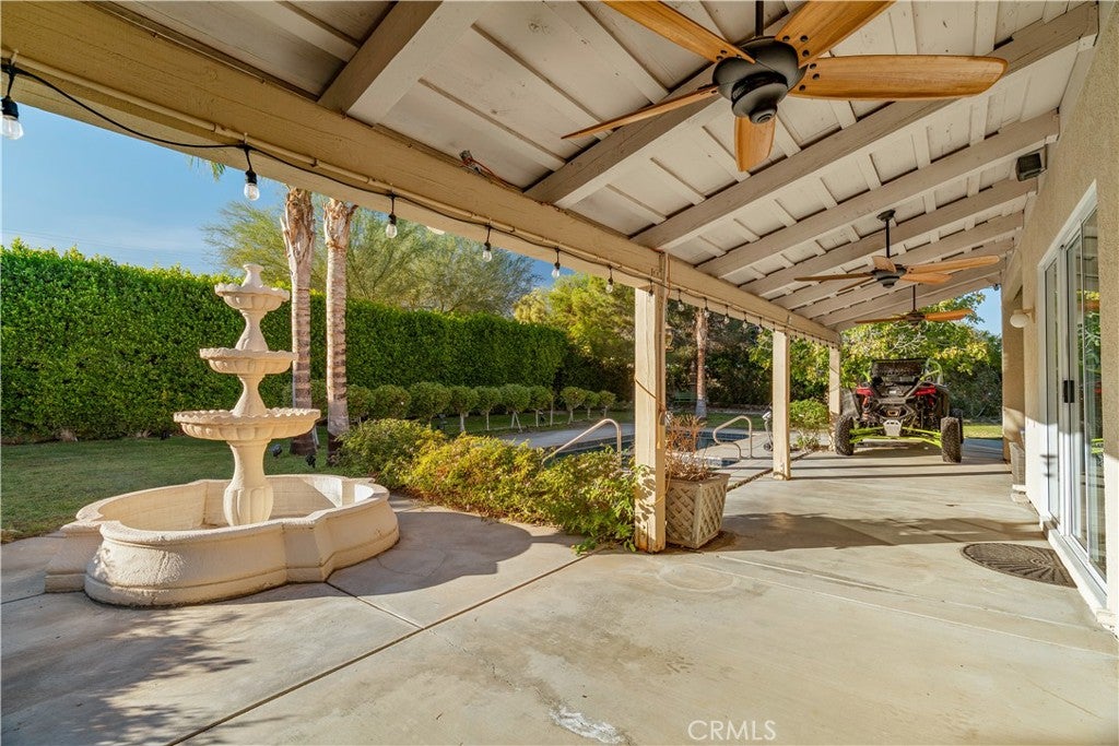 1820 E Racquet Club