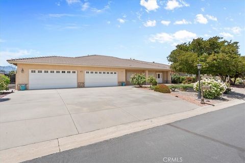 Photo of 6940 Oak Vista LN, Oak Hills, CA 92344 (MLS # IG26104458)