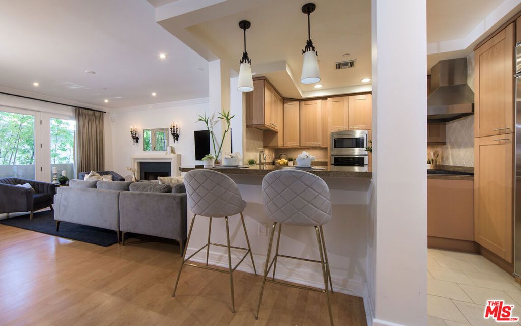 Photo of 411 N Oakhurst Drive #305, Beverly Hills, CA 90210 (MLS # 26635533)